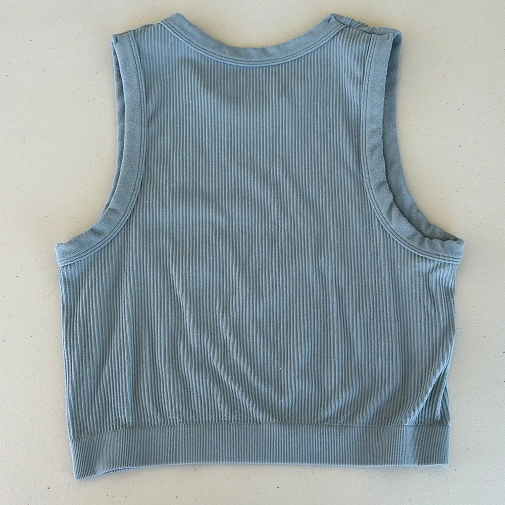 light blue top - Picture 3 of 3